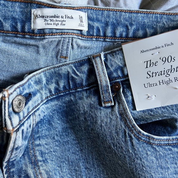 NWT Abercrombie & Fitch Ultra High Rise 90s Straight Jeans size 34 / 18 Short - Picture 8 of 10